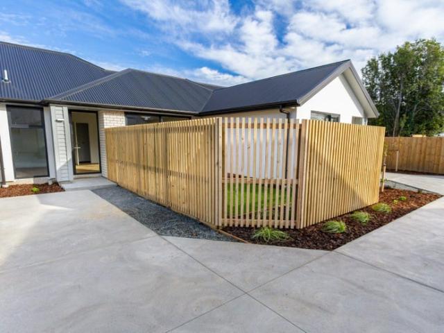House for rent in Chaslands, Canterbury