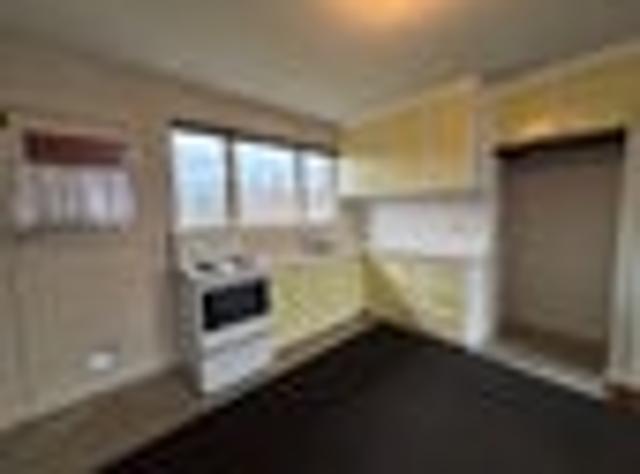 Apartment for rent in Chaslands, Canterbury