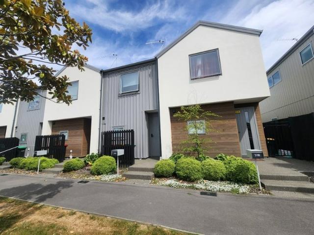 Apartment for rent in Chaslands, Canterbury