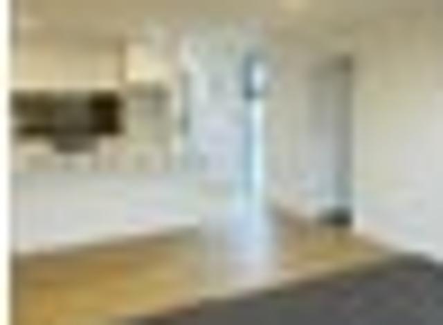 Townhouse for rent in Chaslands, Canterbury