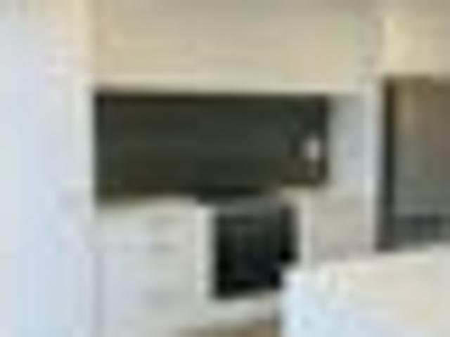 Townhouse for rent in Chaslands, Canterbury
