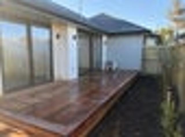 House for rent in Chaslands, Canterbury