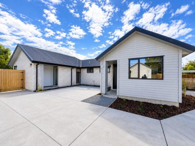 House for rent in Chaslands, Canterbury