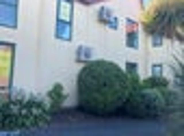 Apartment for rent in Chaslands, Canterbury