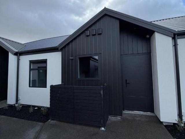 House for rent in Chaslands, Canterbury