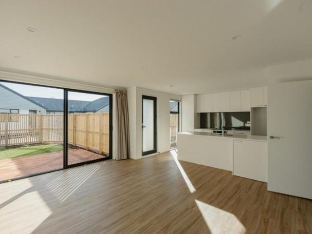 House for rent in Chaslands, Canterbury