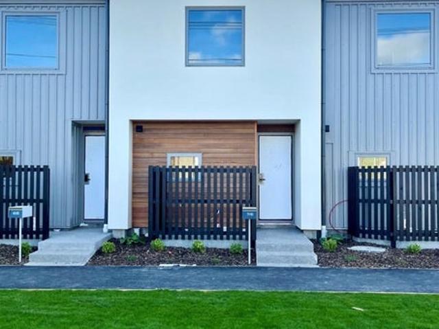 House for rent in Chaslands, Canterbury