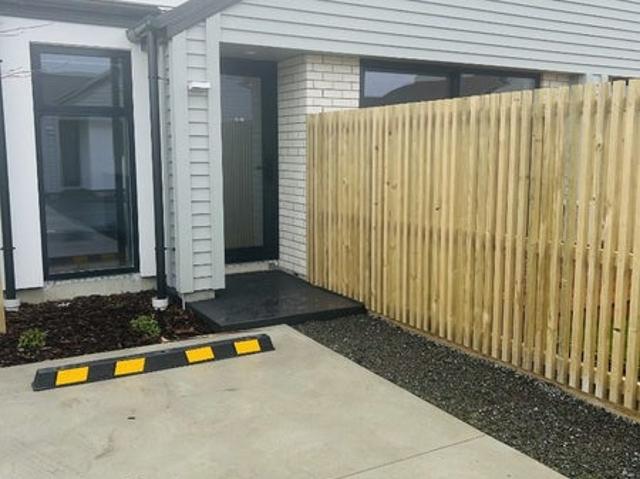 House for rent in Chaslands, Canterbury