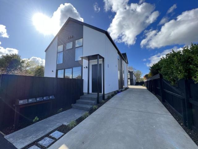 House for rent in Chaslands, Canterbury
