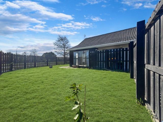 House for rent in Chaslands, Canterbury