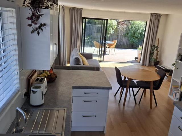 Apartment for rent in Chaslands, Canterbury