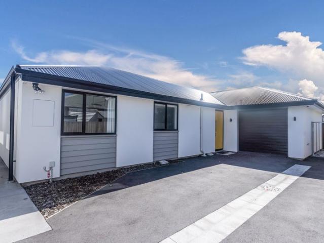 House for rent in Chaslands, Canterbury
