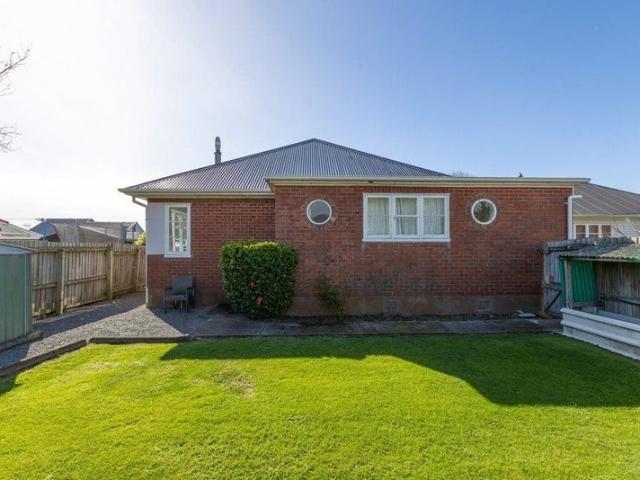 House for rent in Chaslands, Canterbury
