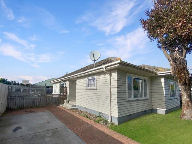 House for rent in Chaslands, Canterbury