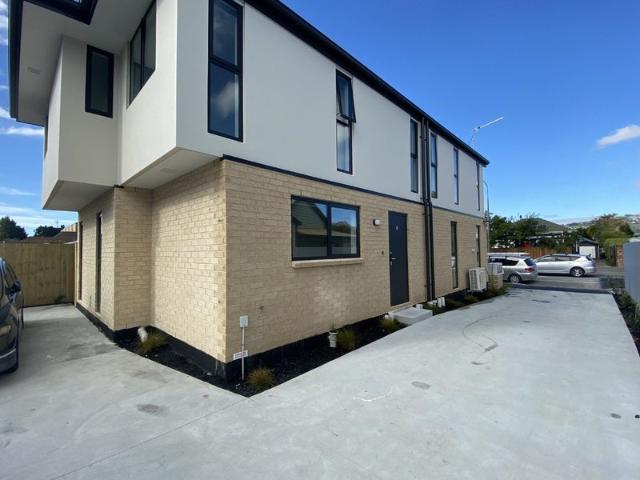 House for rent in Chaslands, Canterbury