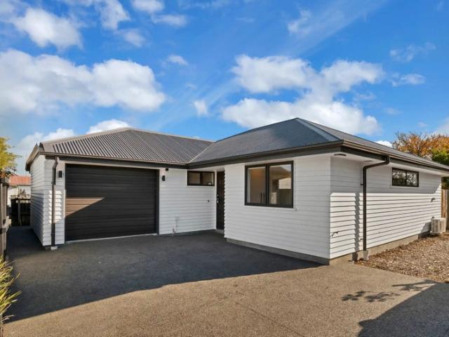 House for rent in Chaslands, Canterbury