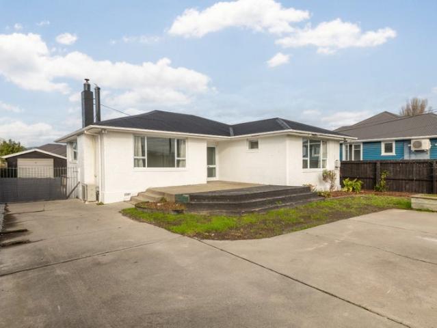 House for rent in Chaslands, Canterbury