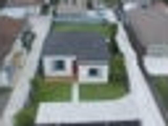 House for rent in Chaslands, Canterbury