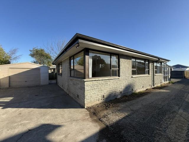 Apartment for rent in Chaslands, Canterbury