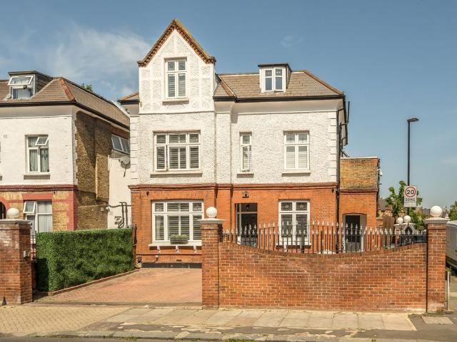 House for rent in London Borough of Lewisham, Greater London