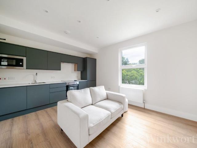 Apartment for rent in London Borough of Lewisham, Bell Green