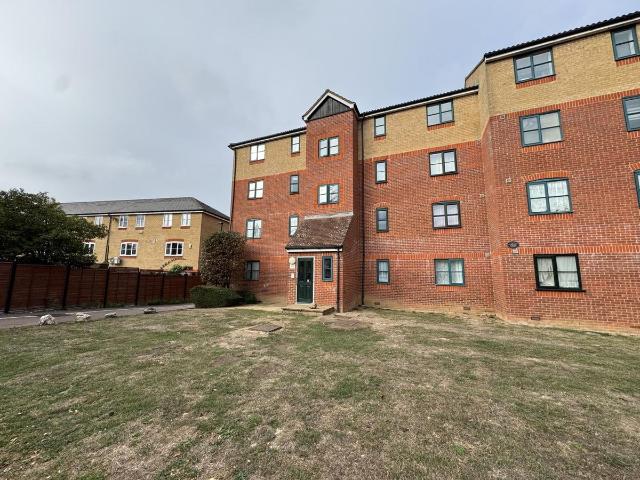 Apartment for rent in Enfield Island Village, Greater London