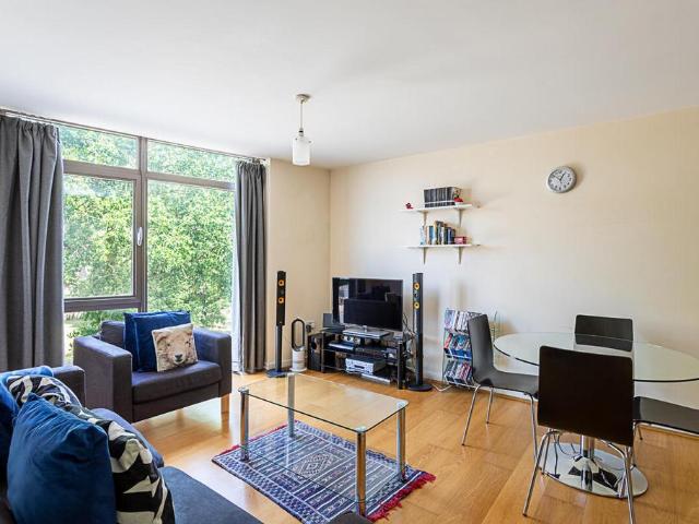 Apartment for rent in East Greenwich, Greater London