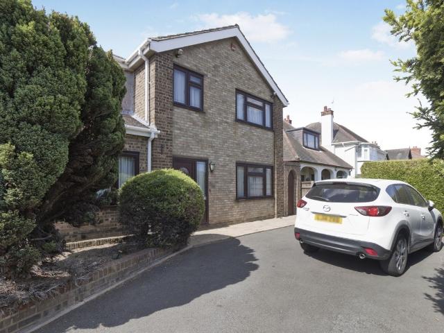 Apartment for rent in West Heath, Greater London