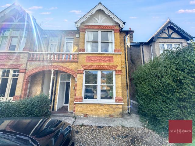 Apartment for rent in West Heath, Greater London