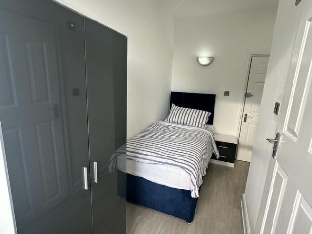 Room for rent in East Greenwich, Greater London
