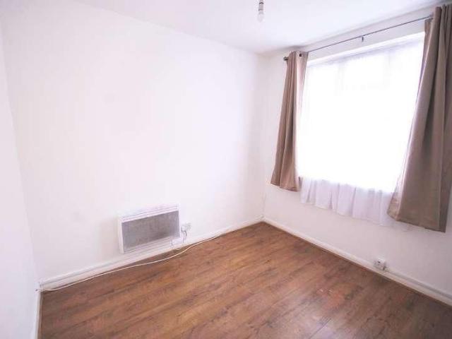 Apartment for rent in Alperton, Greater London