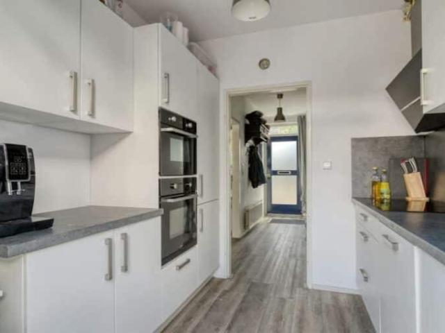 Woning te huur in Zuid-Beijerland, Hoeksche Waard