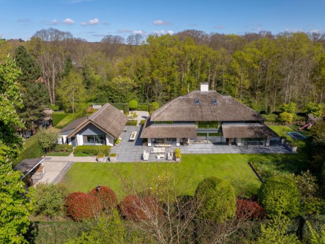 Woning te huur in Bloemendaal, Noord Holland