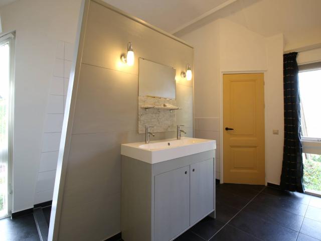Woning te huur in Hendrik-ido-ambacht, Zuid Holland
