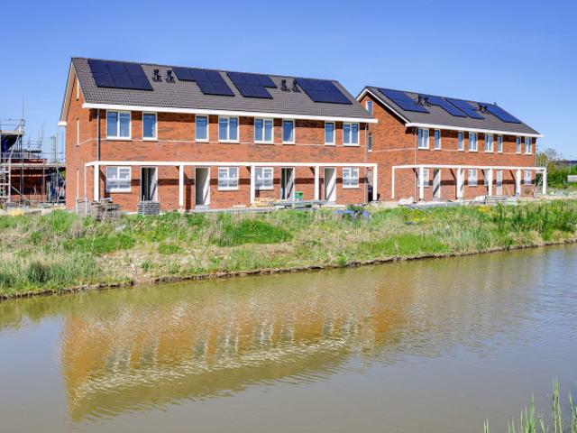 Woning te huur in Strijen, Zuid Holland