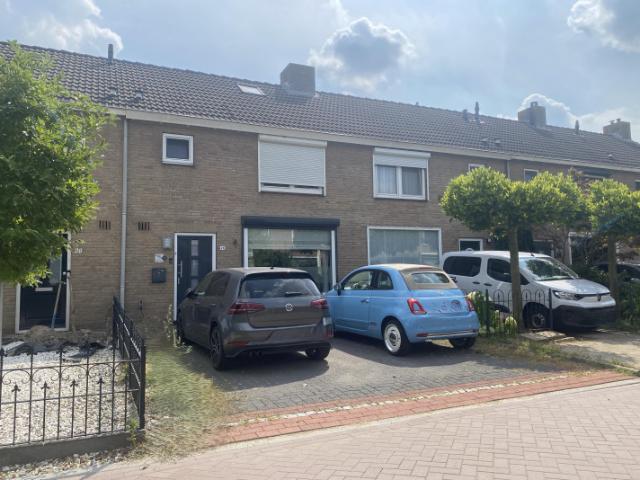 Woning te huur in Schelluinen, Zuid Holland