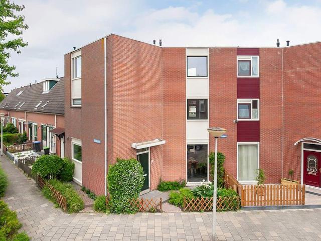 Woning te huur in Groenewoud, Spijkenisse