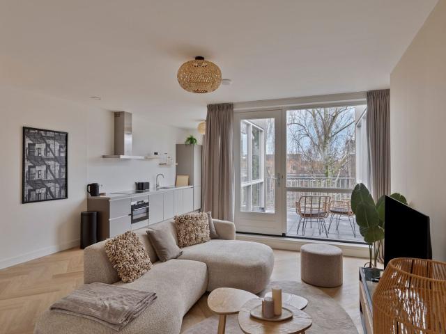 Woning te huur in Overschie, Rotterdam