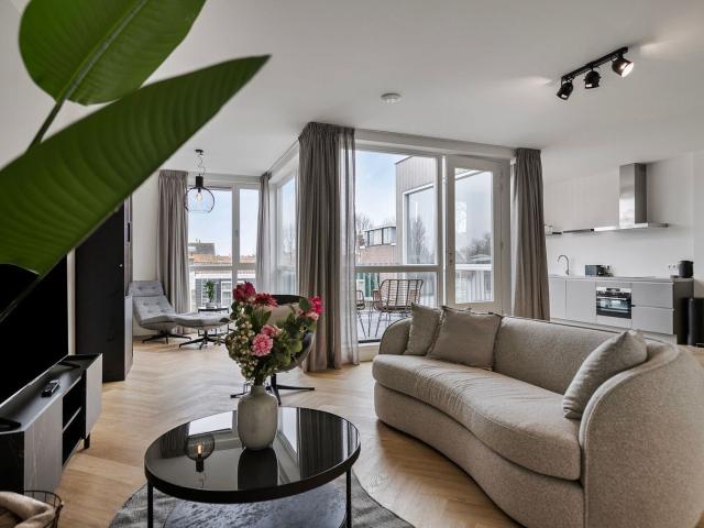 Woning te huur in Overschie, Rotterdam
