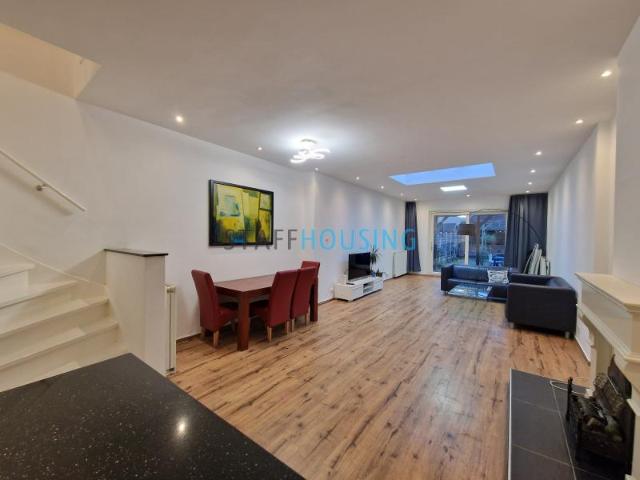 Woning te huur in Overschie, Rotterdam