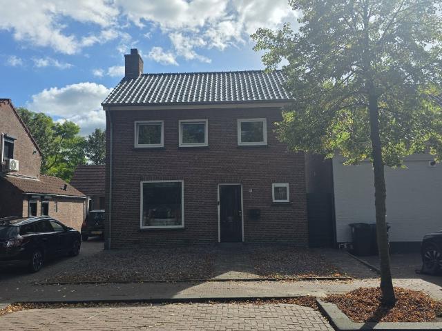 Woning te huur in De Heiberg, Schijf