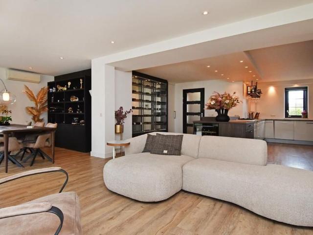 Woning te huur in 's-gravenzande, Zuid Holland