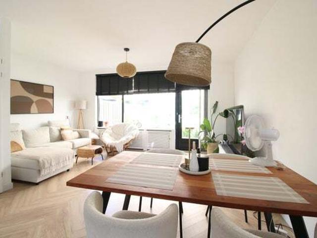 Woning te huur in Hendrik-ido-ambacht, Zuid Holland