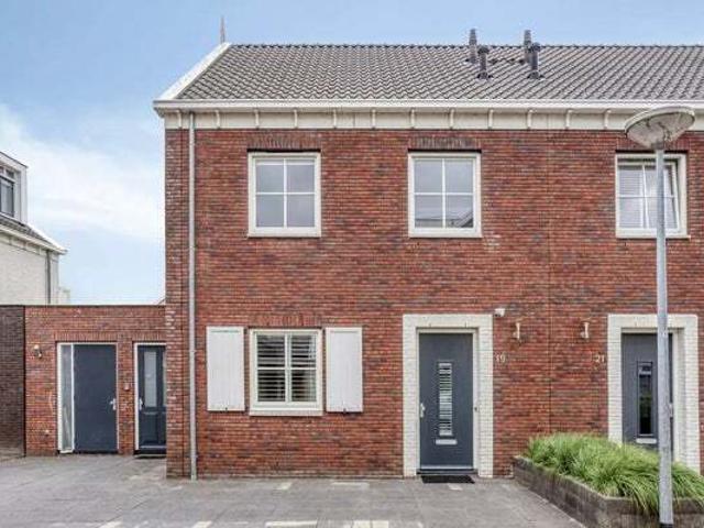 Woning te huur in Oostzaan, Noord Holland