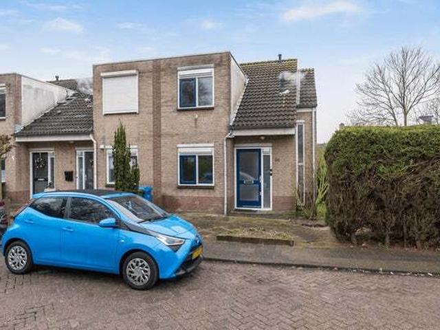 Eengezinswoning te huur in Pernis, Zuid Holland