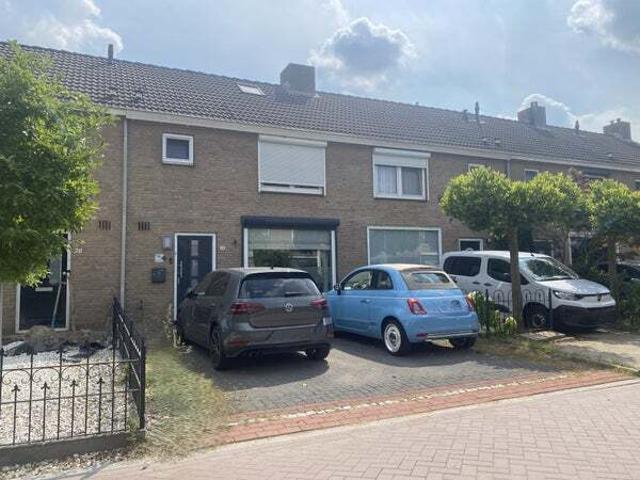 Woning te huur in Schelluinen, Zuid Holland