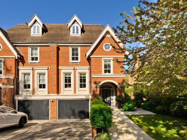 House for rent in Esher, Elmbridge