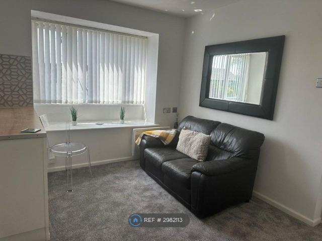 Apartment for rent in Thorpe, West Yorkshire