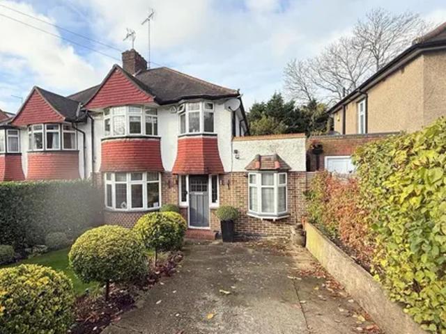 House for rent in Mill Hill, Greater London