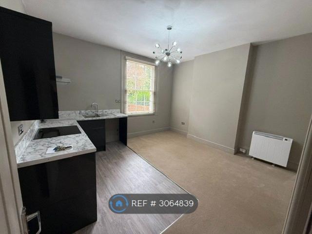 Apartment for rent in North Malvern, Malvern Hills